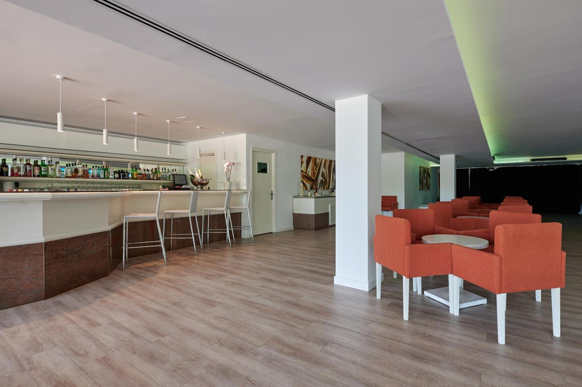 Готель Aluasoul Carolina - Adults Only Фонт-де-Са-Кала Екстер'єр фото