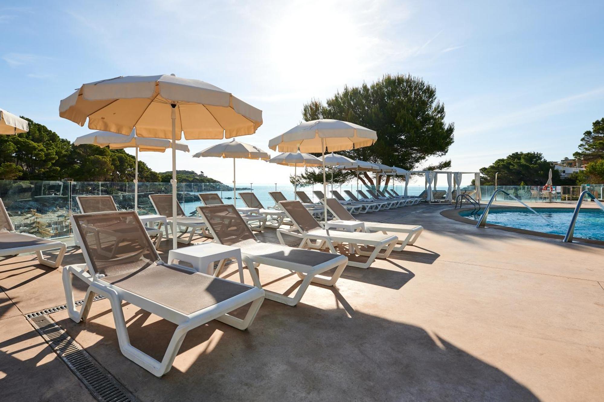 Готель Aluasoul Carolina - Adults Only Фонт-де-Са-Кала Екстер'єр фото