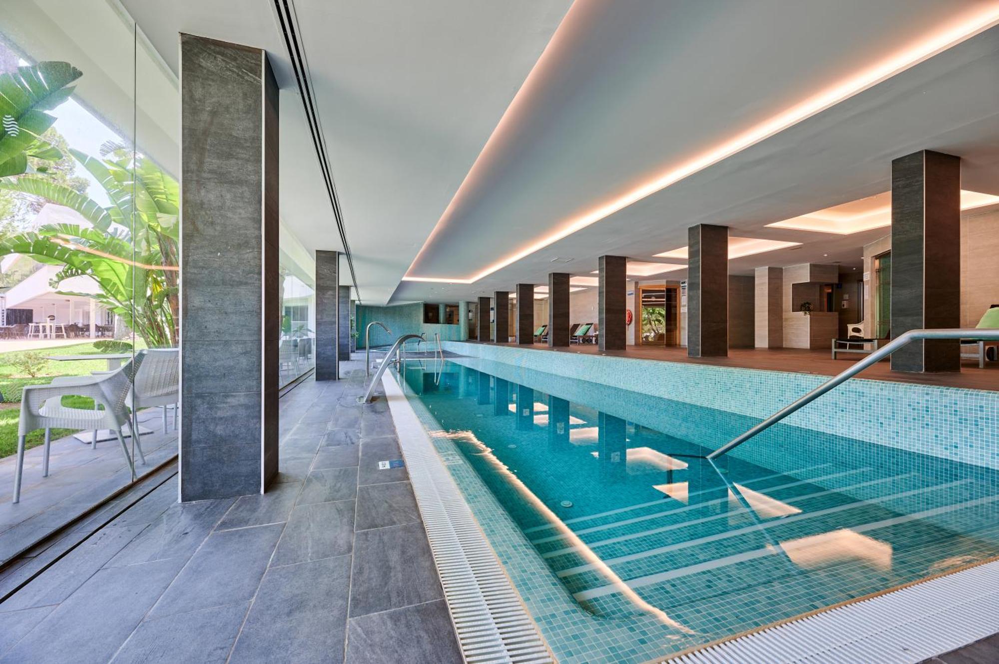 Готель Aluasoul Carolina - Adults Only Фонт-де-Са-Кала Екстер'єр фото